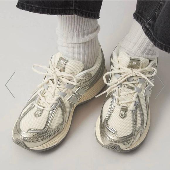 New Balance Shoes - New Balance 1906R 💅✨ NB Arid Stone Permafrost Silver Metallic 1906 U1906RCN NEW